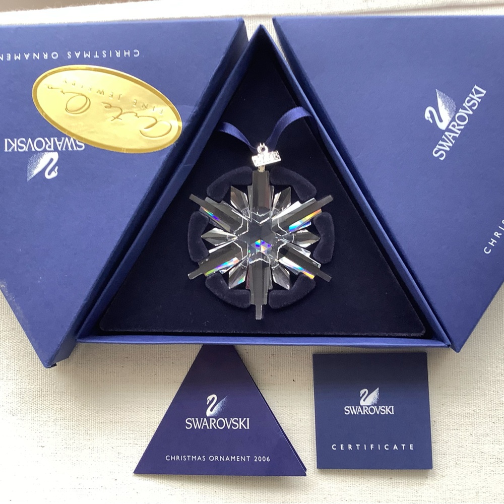 2006 Swarovski Crystal Snowflake Christmas Ornament. Made in Austria.